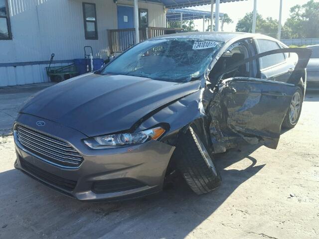 1FA6P0H7XE5372310 - 2014 FORD FUSION SE GRAY photo 2