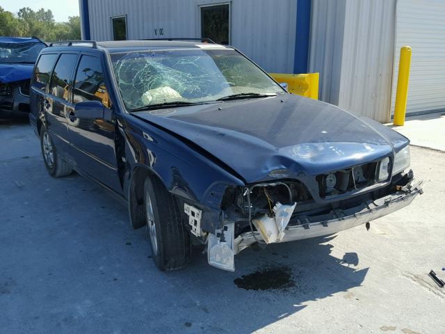 YV1LW55A3X2561411 - 1999 VOLVO V70 BLUE photo 1