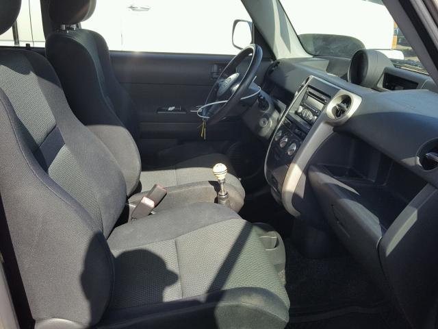 JTLKT334064107006 - 2006 TOYOTA SCION XB SILVER photo 5