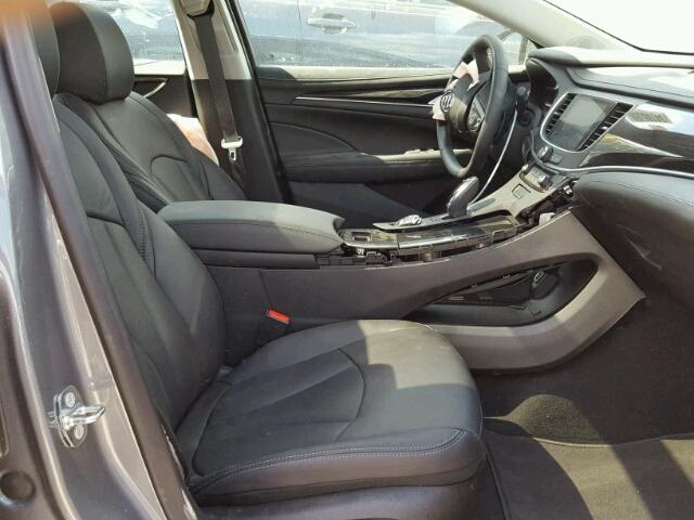 1G4ZP5SZ3JU124961 - 2018 BUICK LACROSSE E GRAY photo 5