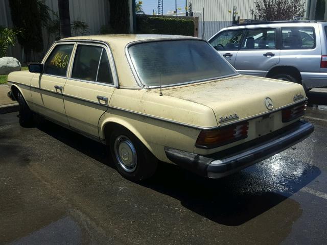 00012312312024093 - 1977 MERCEDES-BENZ 240 D YELLOW photo 3