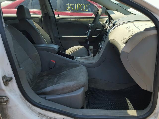 1G1ZG57B294232945 - 2009 CHEVROLET MALIBU LS WHITE photo 5