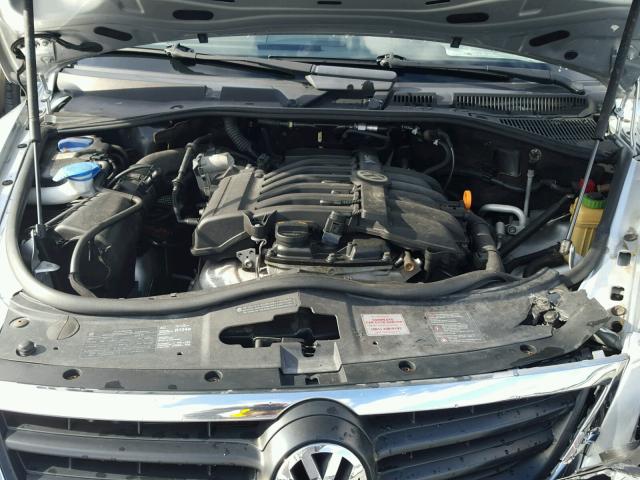 WVGBE77L89D017391 - 2009 VOLKSWAGEN TOUAREG 2 SILVER photo 7