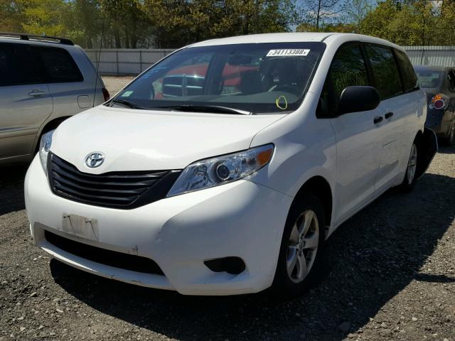 5TDZK3DC9ES464822 - 2014 TOYOTA SIENNA BAS WHITE photo 2