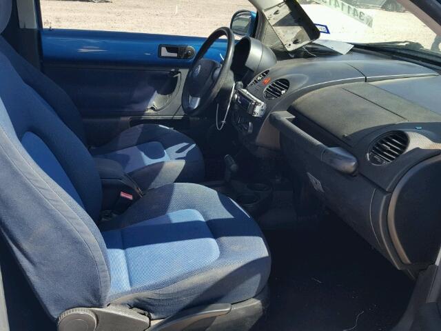 3VWGK31C84M422181 - 2004 VOLKSWAGEN NEW BEETLE 蓝色 照片 5