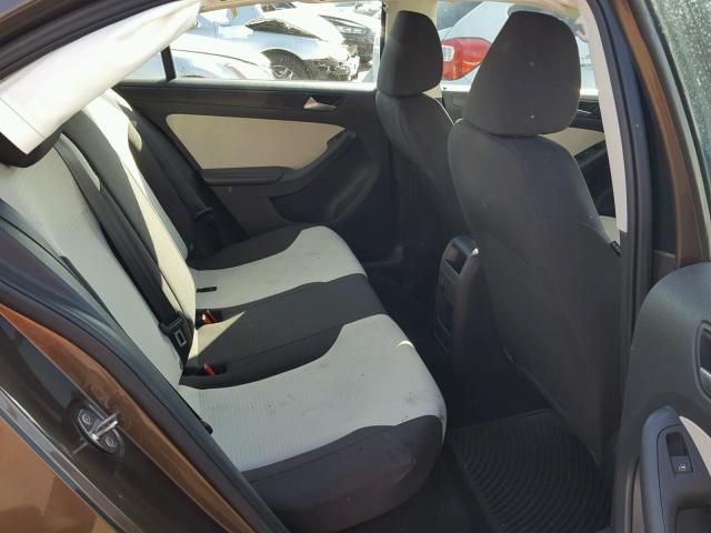 3VW2K7AJ8FM230228 - 2015 VOLKSWAGEN JETTA BASE 棕色 照片 6