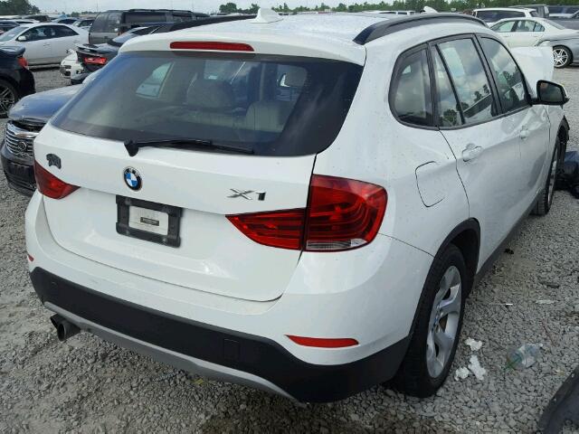 WBAVM1C54DVW41374 - 2013 BMW X1 SDRIVE2 WHITE photo 4