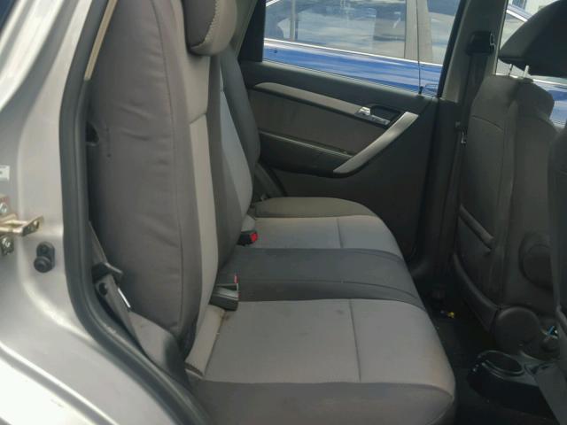 KL1TD66E99B648856 - 2009 CHEVROLET AVEO LS SILVER photo 6