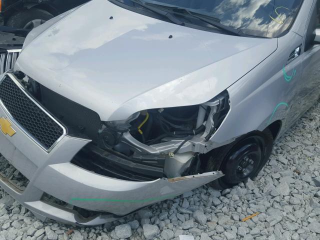 KL1TD66E99B648856 - 2009 CHEVROLET AVEO LS SILVER photo 9