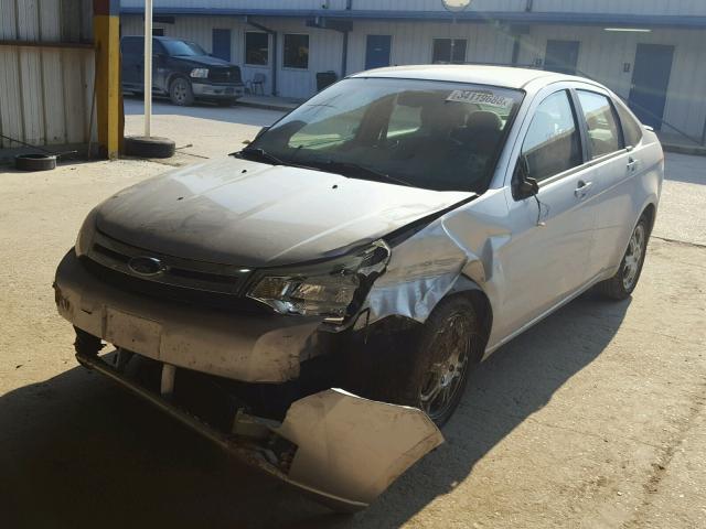 1FAHP36N59W202254 - 2009 FORD FOCUS SES SILVER photo 2