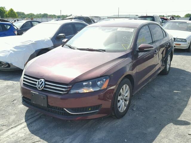 1VWAP7A32CC053445 - 2012 VOLKSWAGEN PASSAT S كستنائي صورة 2