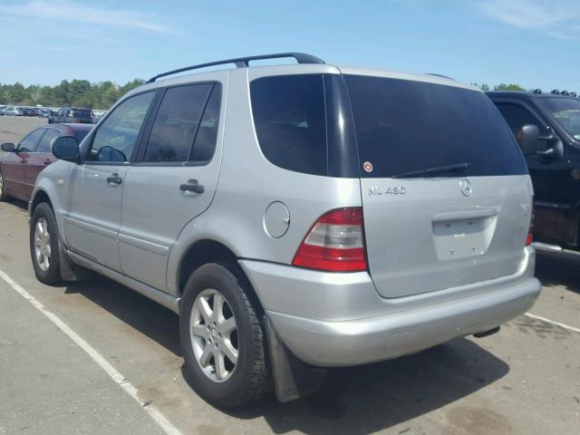 4JGAB72E1XA068890 - 1999 MERCEDES-BENZ ML 430 银色 照片 3