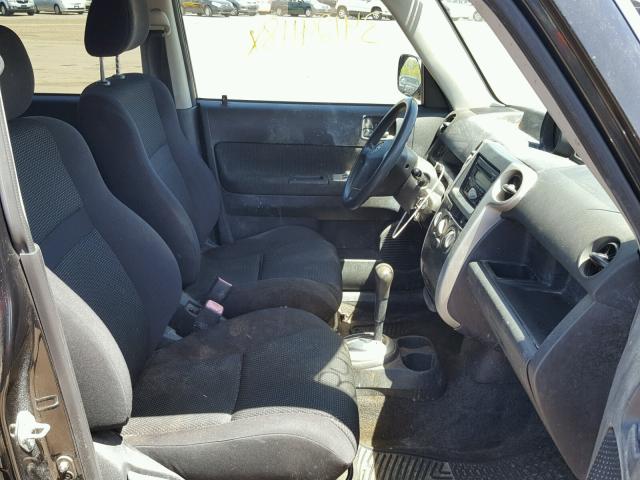 JTLKT324X50203054 - 2005 TOYOTA SCION XB 黑色 照片 5