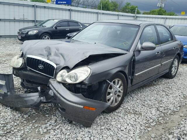 KMHWF35H84A071919 - 2004 HYUNDAI SONATA GRAY photo 2