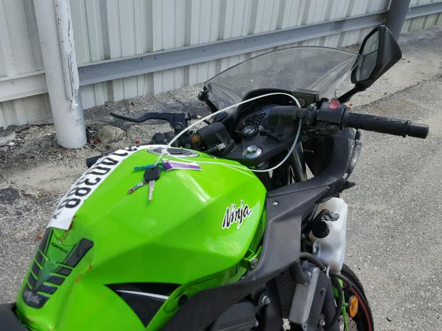 JKAEX8A11EA008885 - 2014 KAWASAKI EX300 A GREEN photo 5