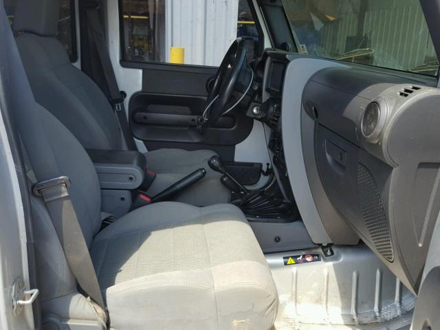 1J4GA59147L216506 - 2007 JEEP WRANGLER S SILVER photo 5