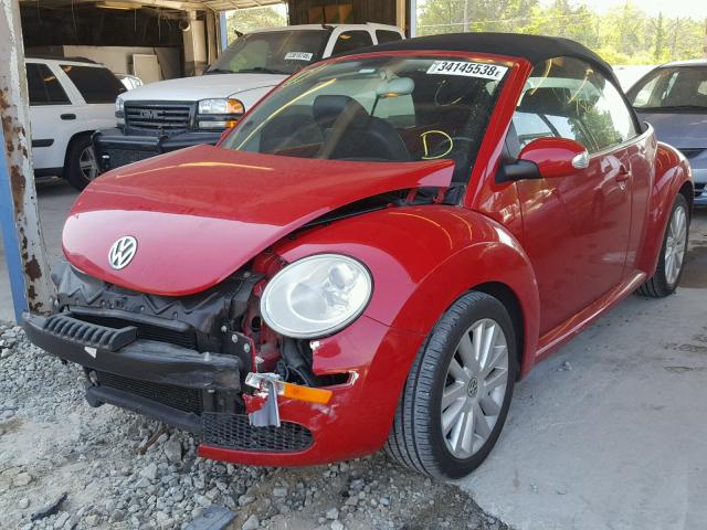 3VWRF31Y28M414575 - 2008 VOLKSWAGEN NEW BEETLE RED photo 2