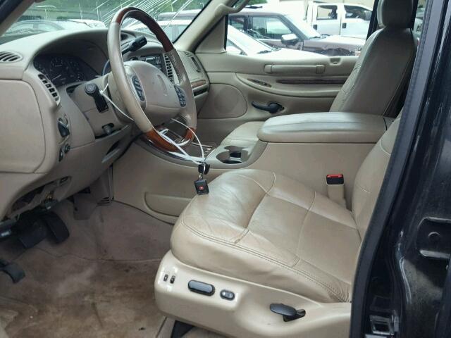 5LMFU28A4YLJ31572 - 2000 LINCOLN NAVIGATOR 黑色 照片 5