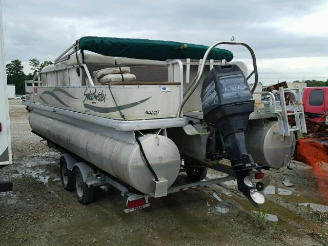 GDY4165WC303 - 2003 SWEE BOAT WHITE photo 3