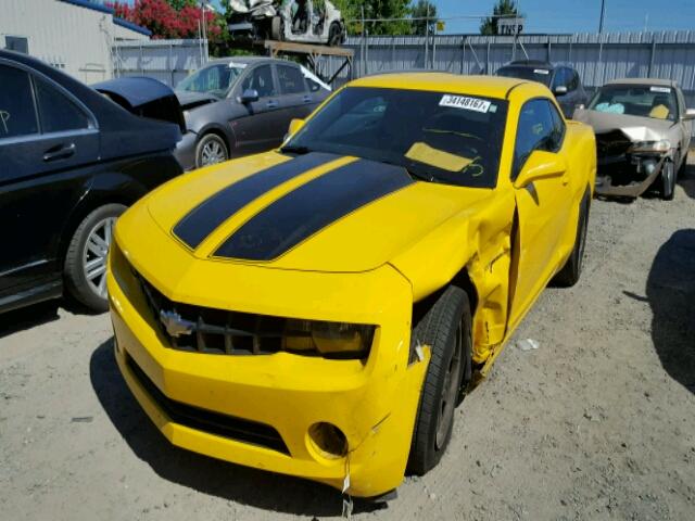 2G1FA1E33D9115793 - 2013 CHEVROLET CAMARO LS YELLOW photo 2