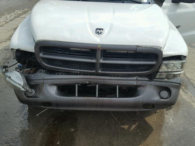 1B7GL12X32S600864 - 2002 DODGE DAKOTA BAS WHITE photo 7