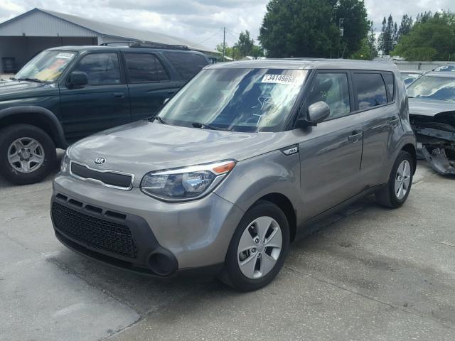 KNDJN2A20G7369508 - 2016 KIA SOUL TAN photo 2