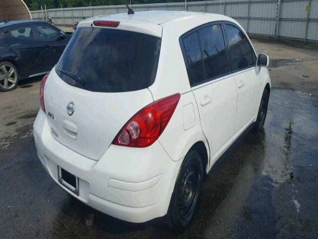 3N1BC13E27L369780 - 2007 NISSAN VERSA S/SL WHITE photo 4