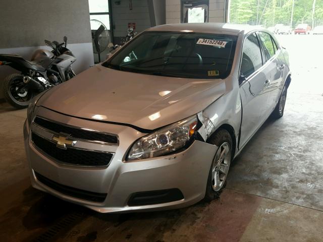 1G11C5SA5DU130085 - 2013 CHEVROLET MALIBU 1LT GRAY photo 2