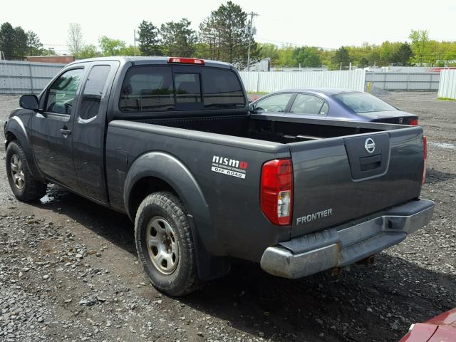 1N6AD06W65C406436 - 2005 NISSAN FRONTIER K GRAY photo 3