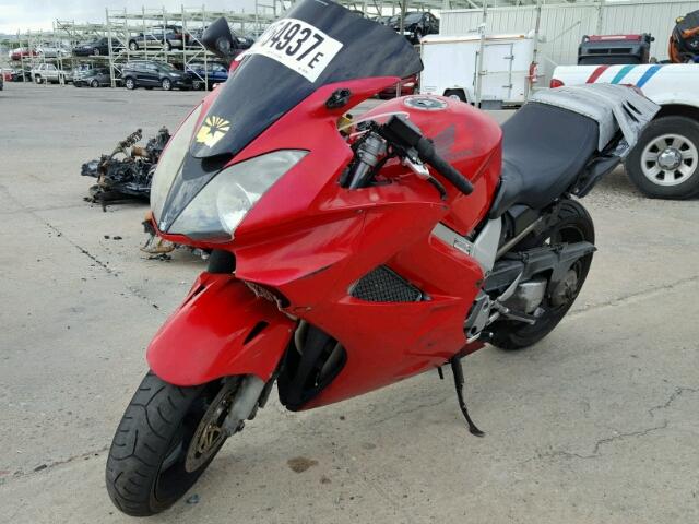 JH2RC46172M401263 - 2002 HONDA VFR800 RED photo 2