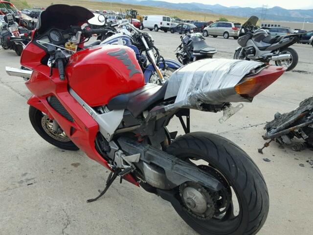 JH2RC46172M401263 - 2002 HONDA VFR800 RED photo 3