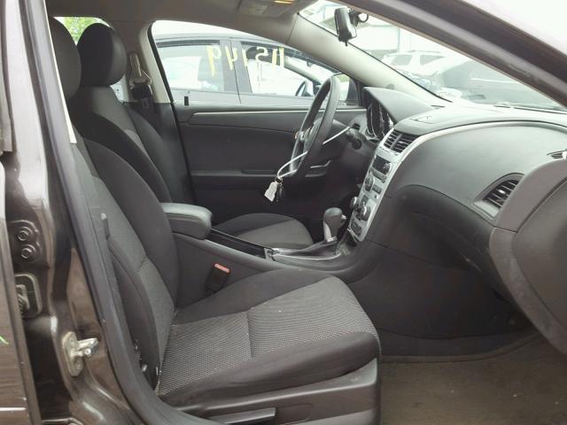 1G1ZC5E06CF326612 - 2012 CHEVROLET MALIBU 1LT ნაცრისფერი ფოტო 5