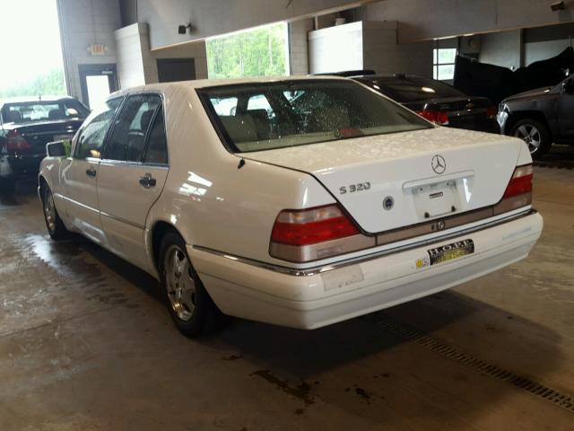 WDBGA33G3VA354441 - 1997 MERCEDES-BENZ S 320 WHITE photo 3