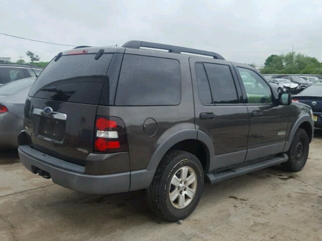 1FMEU73EX6UA70421 - 2006 FORD EXPLORER X GRAY photo 4