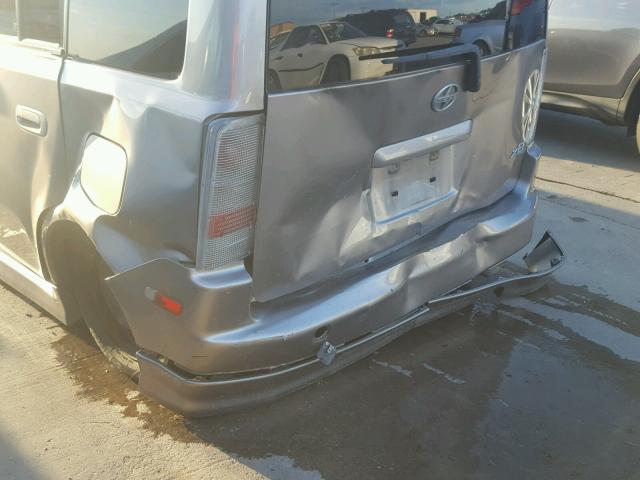 JTLKT324X50189169 - 2005 TOYOTA SCION XB SILVER photo 9