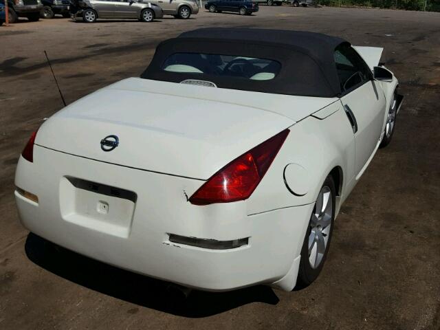 JN1AZ36A14T013603 - 2004 NISSAN 350Z ROADS WHITE photo 4