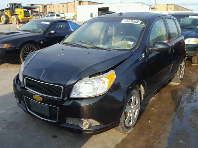 KL1TD6DE2BB172930 - 2011 CHEVROLET AVEO LS BLACK photo 2