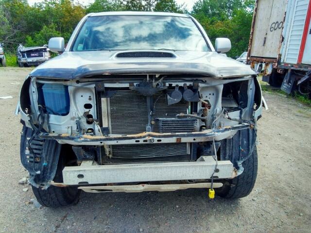 5TEMU52N35Z091543 - 2005 TOYOTA TACOMA DOU SILVER photo 10