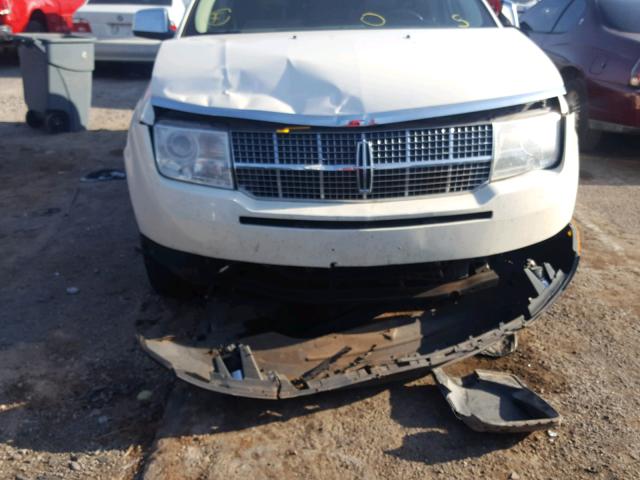 2LMDU68C88BJ06293 - 2008 LINCOLN MKX CREAM photo 9