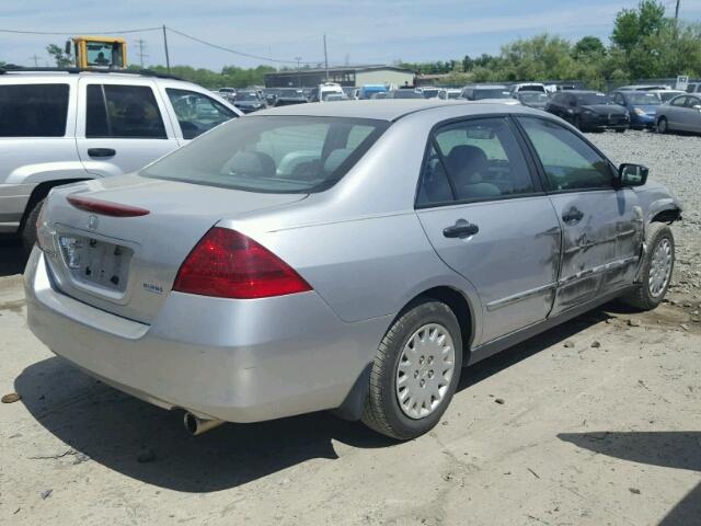 1HGCM56157A190558 - 2007 HONDA ACCORD VAL SILVER photo 4