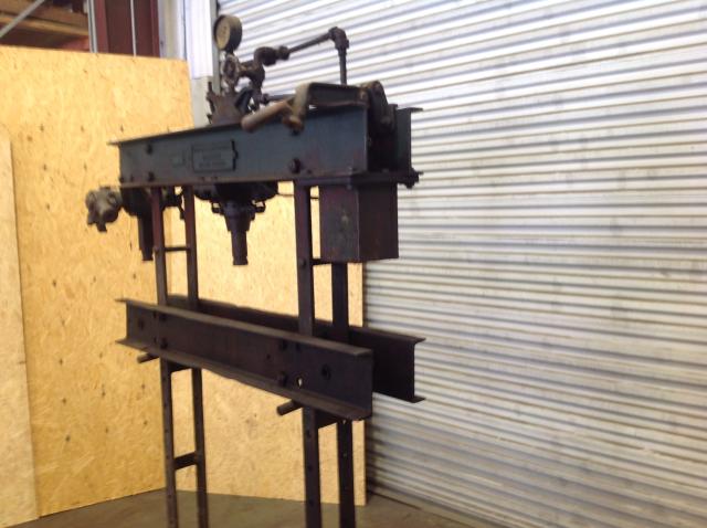 1000007 - 2018 UTILITY PRESS UNKNOWN - NOT OK FOR INV. photo 2