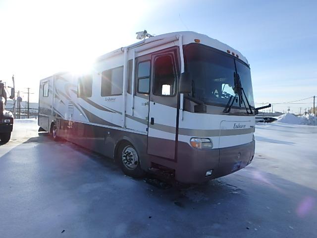 1RF12051012011644 - 2001 ROADMASTER RAIL DYANASTER WHITE photo 1
