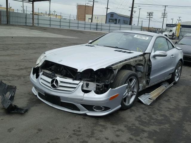 WDBSK71F97F125180 - 2007 MERCEDES-BENZ SL 550 SILVER photo 2