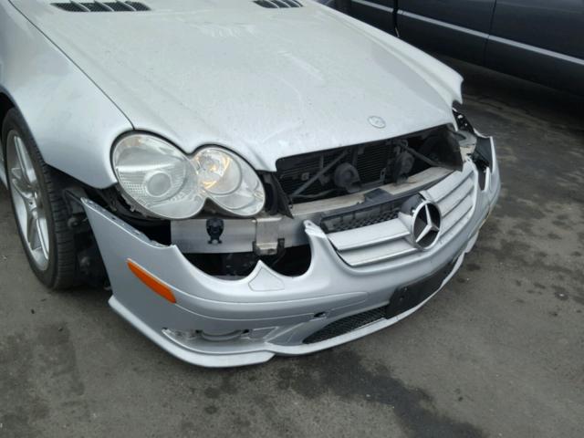 WDBSK71F97F125180 - 2007 MERCEDES-BENZ SL 550 SILVER photo 9