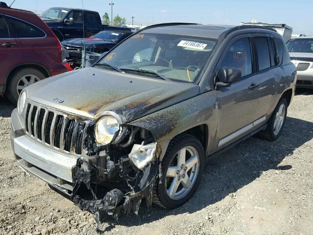 1J8FT57W78D737492 - 2008 JEEP COMPASS LI GOLD photo 2