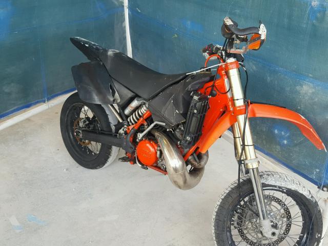 VBKEXK23X1M417221 - 2001 KTM 300 EXC RED photo 1