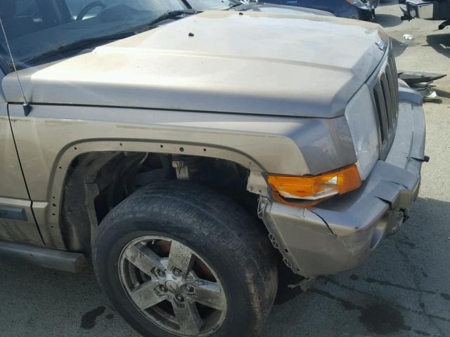 1J8HG48K36C257665 - 2006 JEEP COMMANDER TAN photo 9