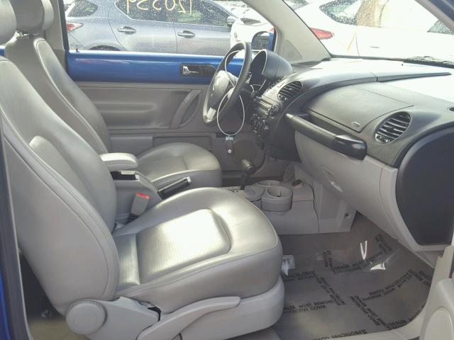 3VWCK31C25M405635 - 2005 VOLKSWAGEN NEW BEETLE 蓝色 照片 5