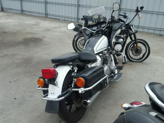 JKAKZCP22YB518421 - 2000 KAWASAKI KZ1000 P WHITE photo 4