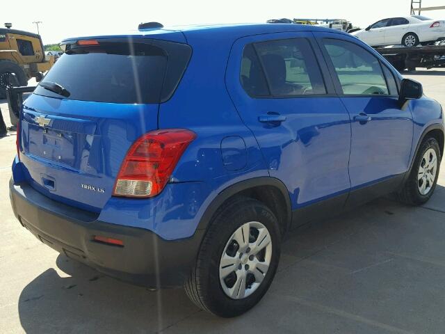 KL7CJKSB0GB710743 - 2016 CHEVROLET TRAX LS BLUE photo 4